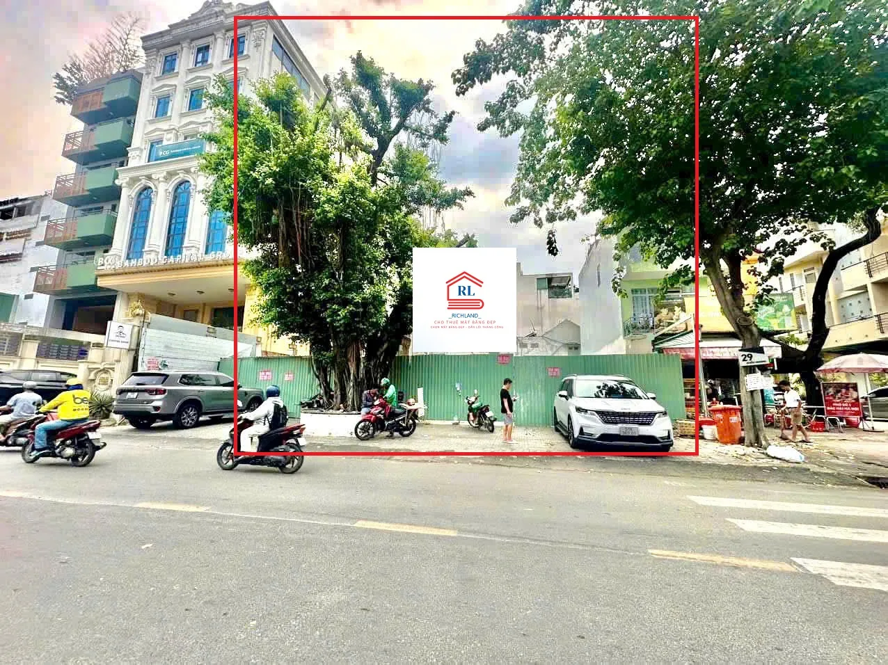 Cho Thuê Đất Mặt Tiền: 29 Quốc Hương, Thảo Điền, Quận 2. Giá 199 Triệu