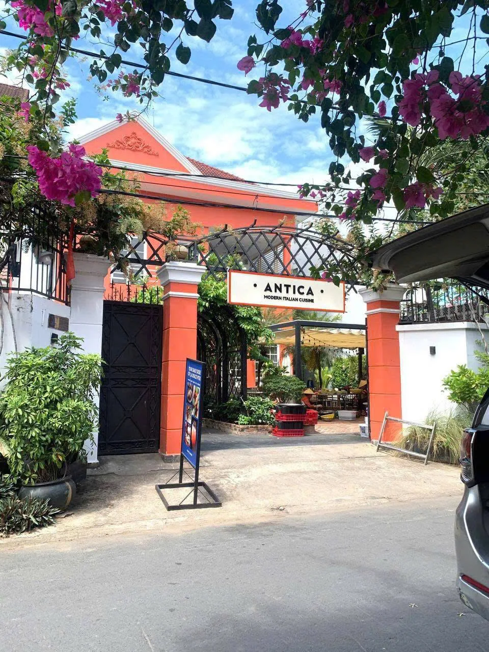 Cho thuê Biệt Thự Số 1 đường số 39, P.Thảo Điền, TP.Thủ Đức. Giá 110 Triệu