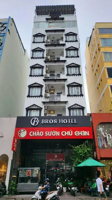 Cho thuê nhà 220-222 Nguyễn Cư Trinh, P. Nguyễn Cư Trinh, Q.1. Giá 200 Triệu