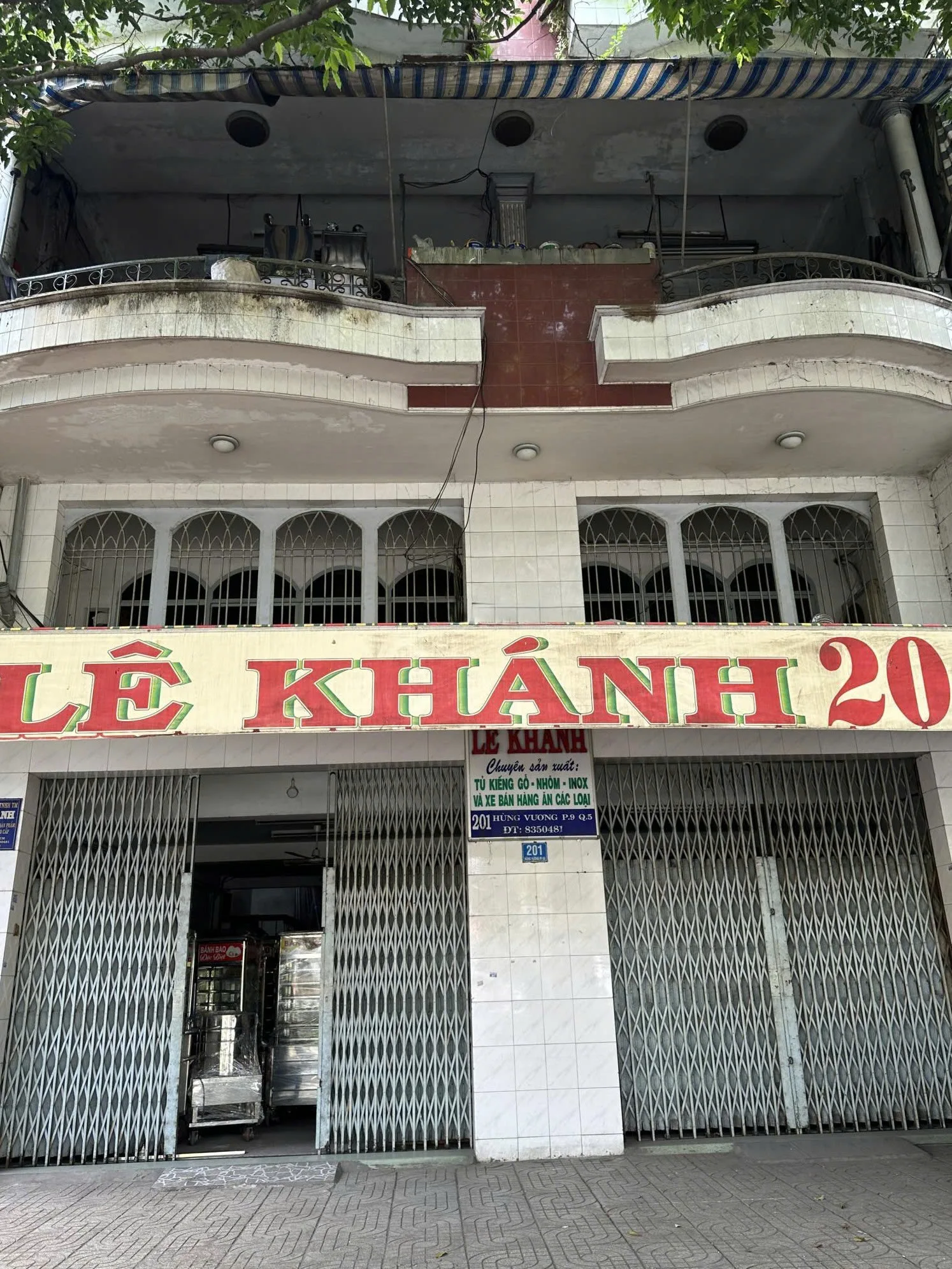 Cho thuê nhà 201 Hùng Vương, P.9, Q.5. Giá 200 Triệu