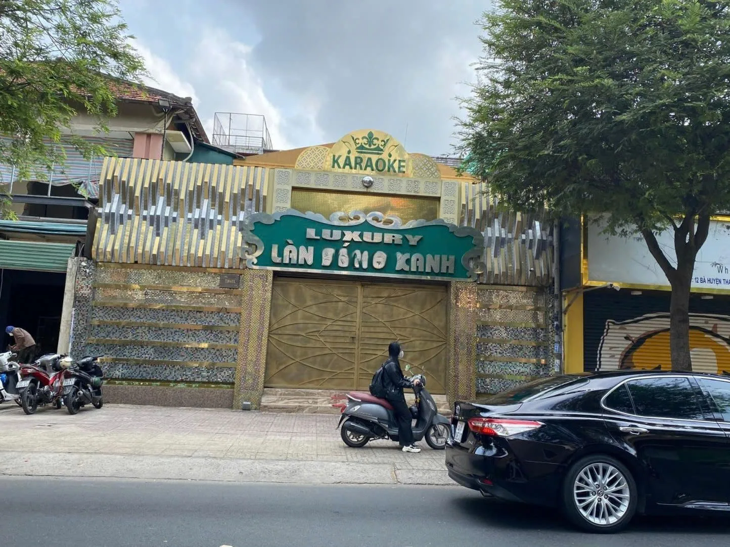 Cho thuê nguyên căn 14 Bà Huyện Thanh Quan, P6, Q3. Giá 230 Triệu