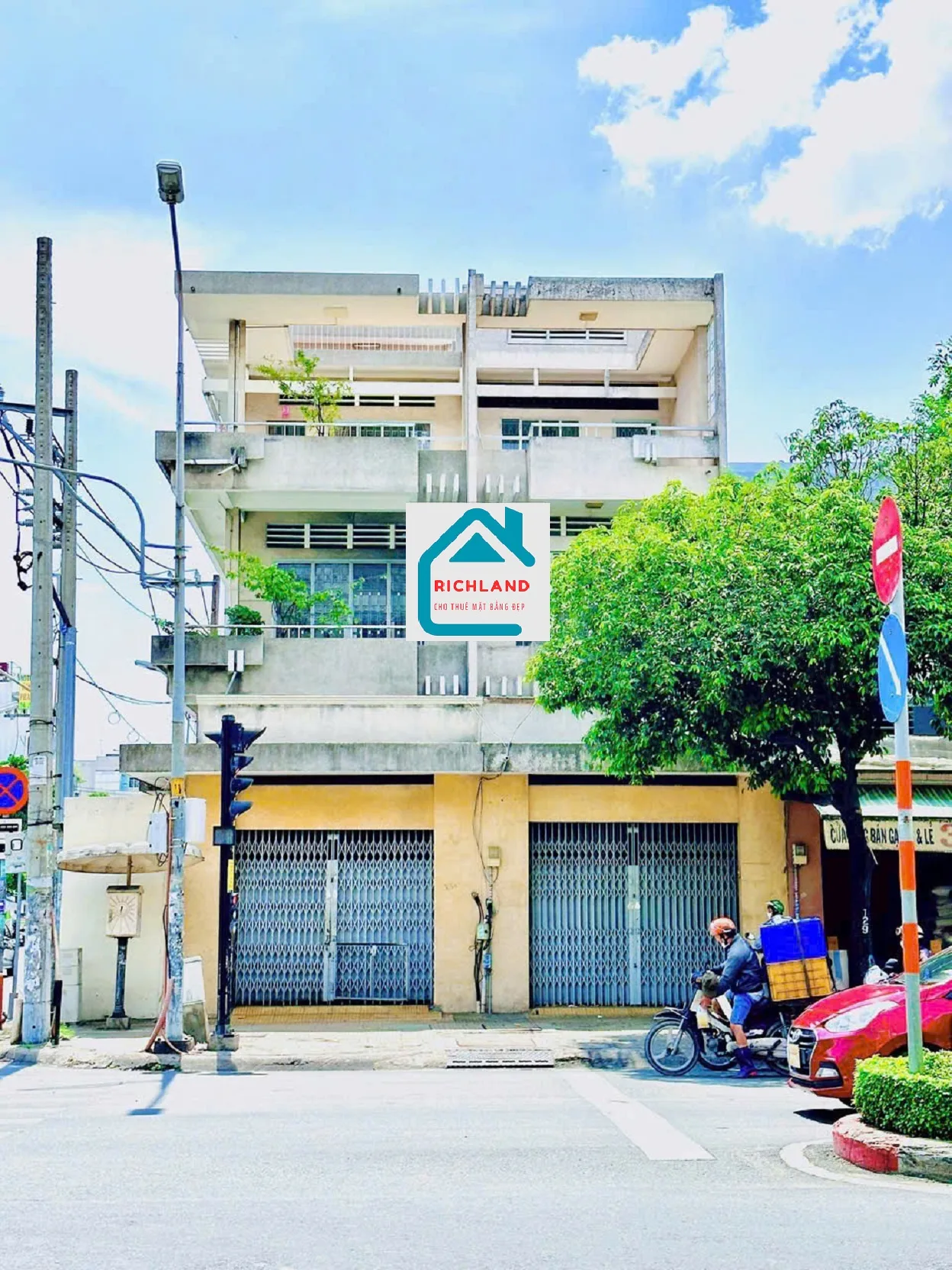 Cho Thuê Nhà GÓC 2MT: 345A-345B Lạc Long Quân + Tống Văn Trân, P5, Q11, TPHCM. Giá 160 Triệu