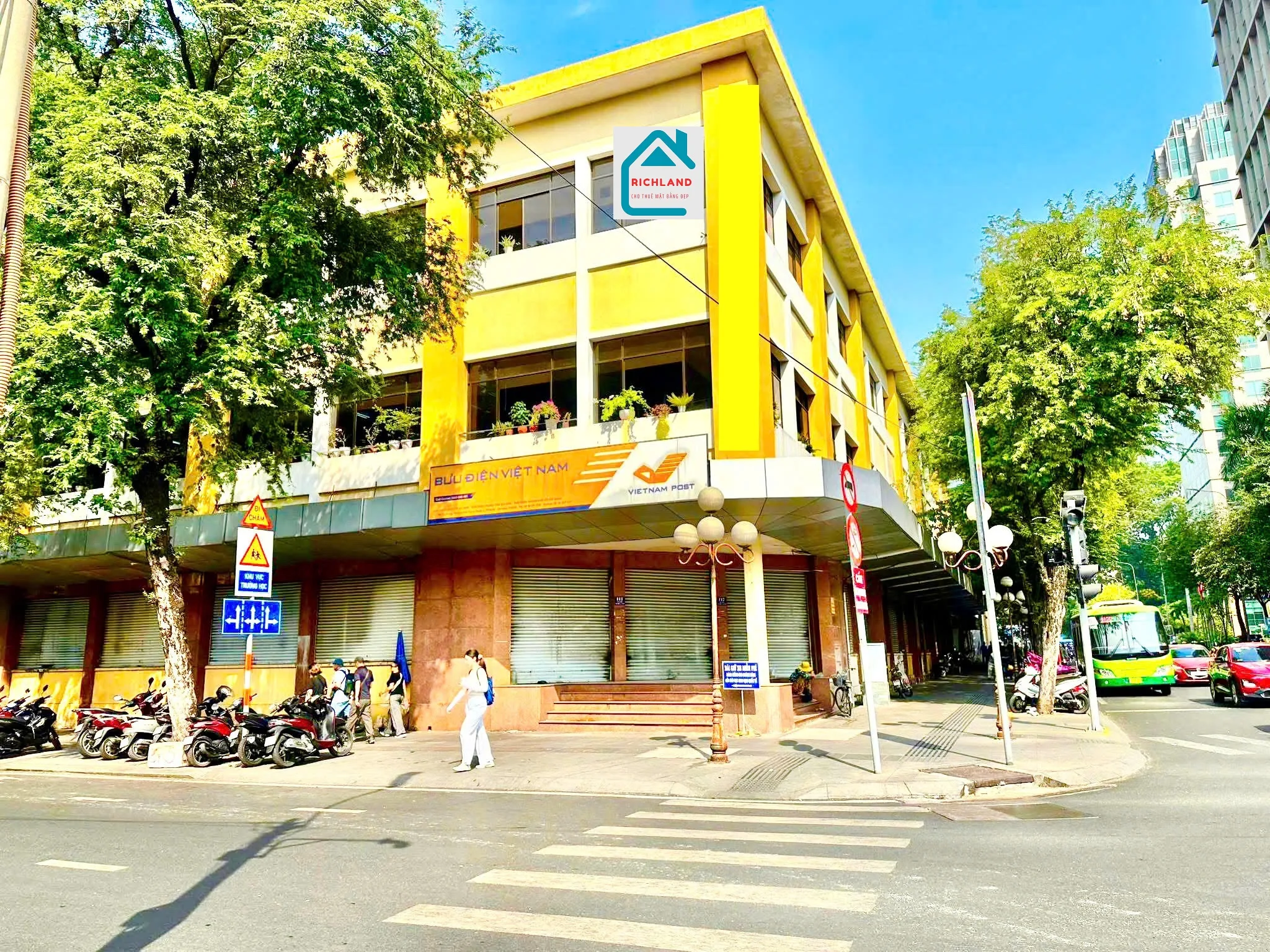 Cho thuê góc 2 mặt tiền Đường 80 Nguyễn Du - Hai Bà Trưng P. Bến Nghé Quận 1. Giá 48.000$