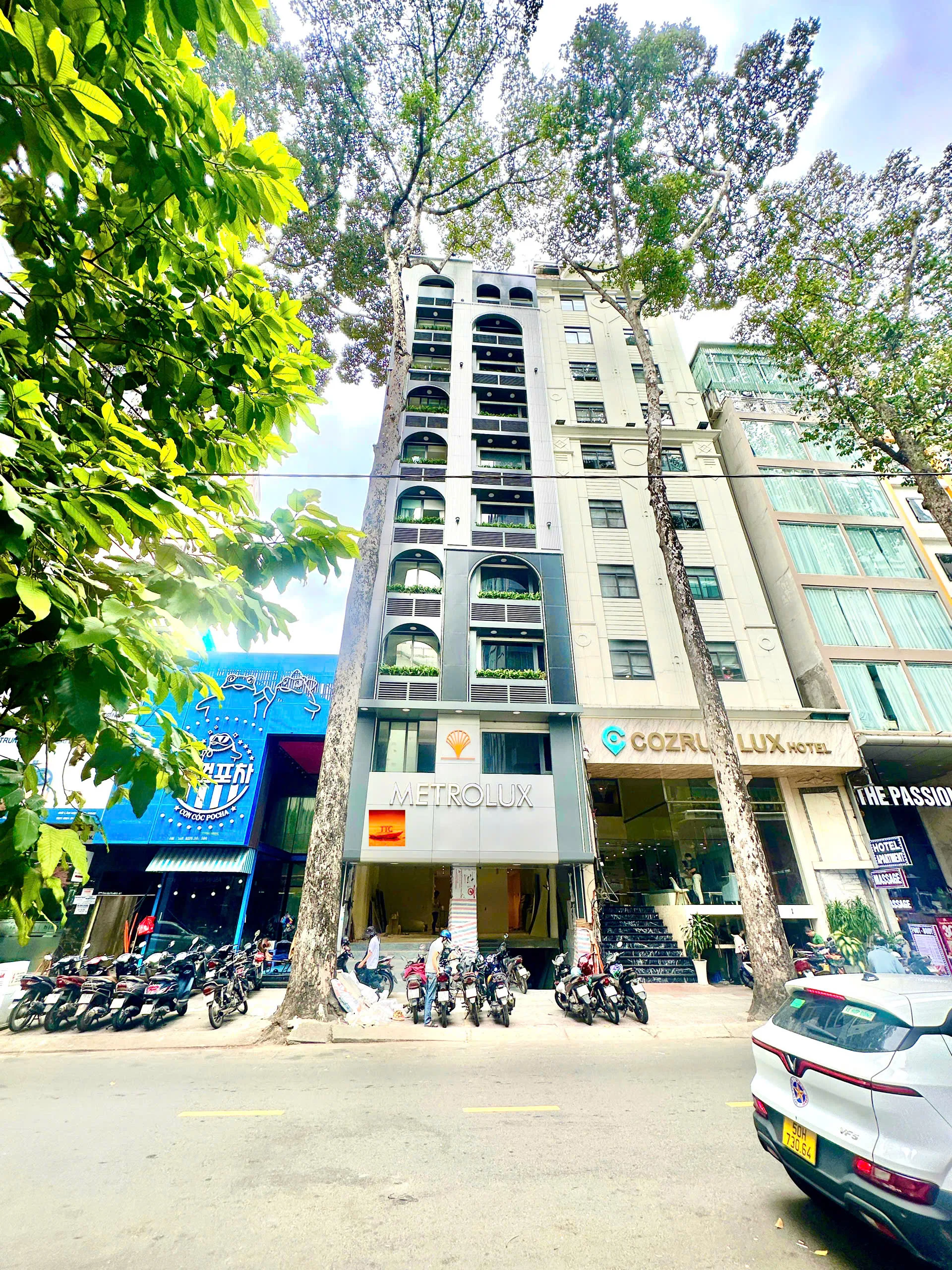 Cho thuê Khách Sạn 19A - 19B BÙI THỊ XUÂN, QUẬN 1 – ĐẦU TƯ MỚI 100%, KHAI THÁC NGAY. Giá 50.000$