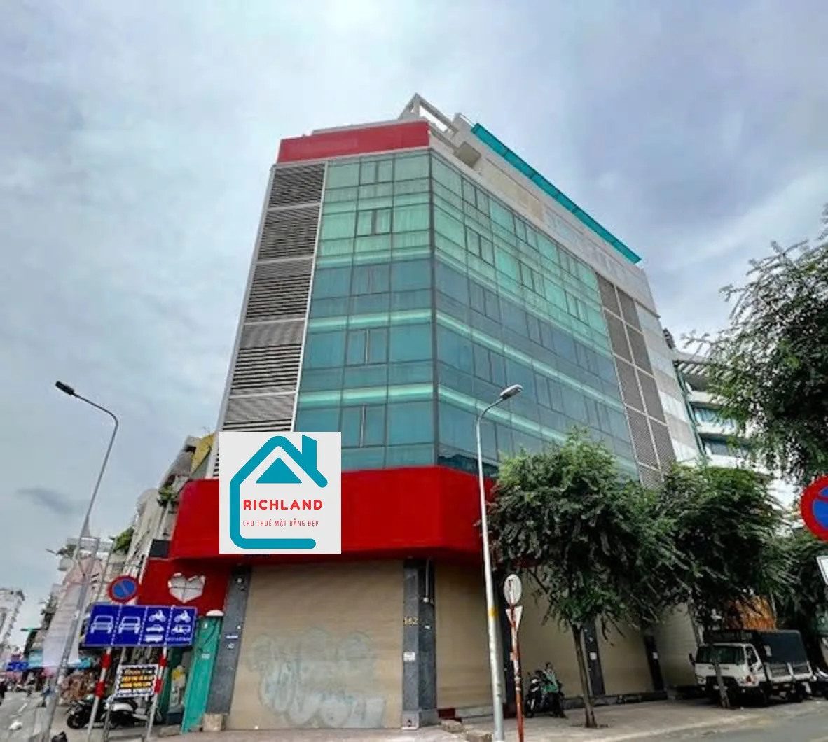 Cho thuê Nhà Mặt Tiền 162 Trần Hưng Đạo, P.7 Quận 5. Giá 200 Triệu