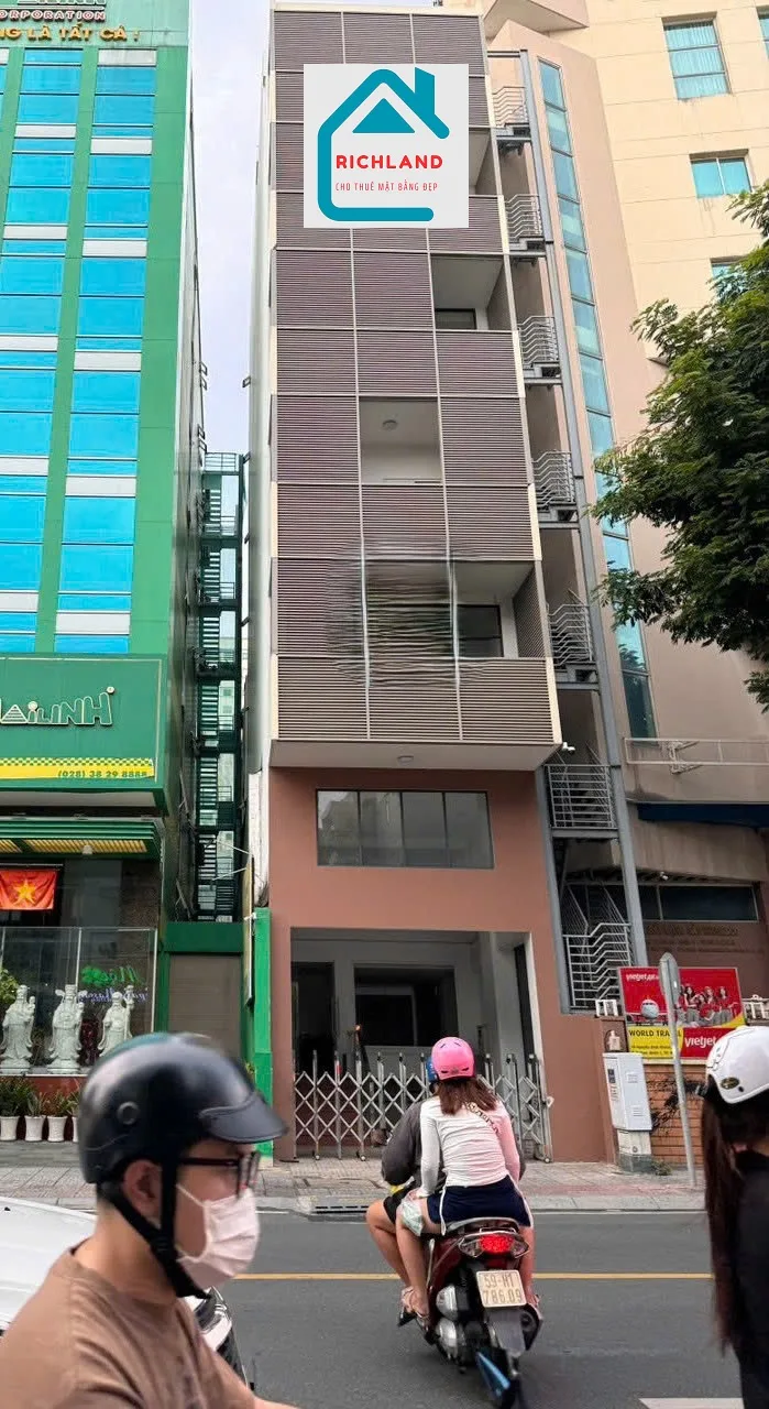 Cho thuê nhà mặt tiền 20 Nguyễn Bỉnh Khiêm Phường đakao, Quận 1. Giá 180 Triệu