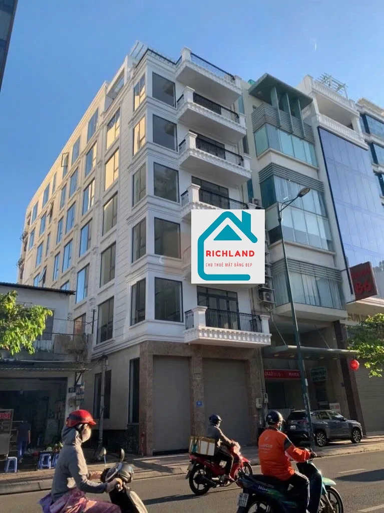 Cho thuê Tòa nhà 90 Bạch Đằng, P.2, Quận Tân Bình. Giá 250 Triệu