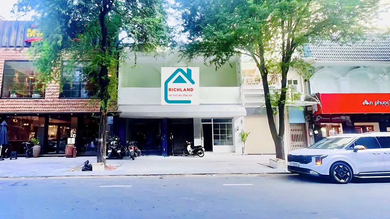 Cho Thuê Nhà: 113-115 Lý Tự Trọng, Phường Bến Thành, Quận 1, TPHCM. Giá 205 Triệu