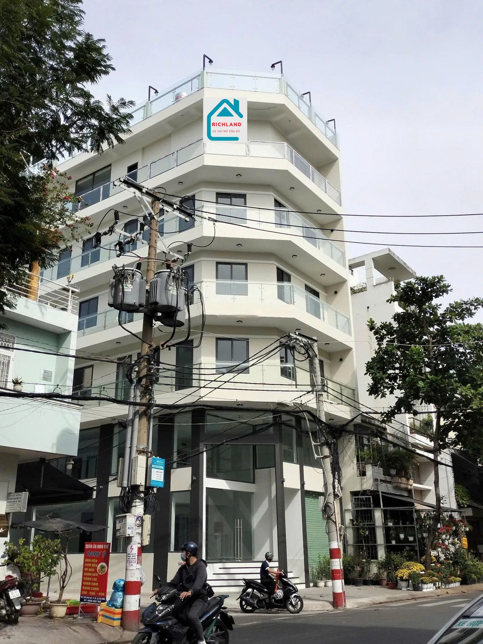 Cho thuê nhà 235 Bàu Cát, Phường 2, Tân Bình. Giá 180 Triệu
