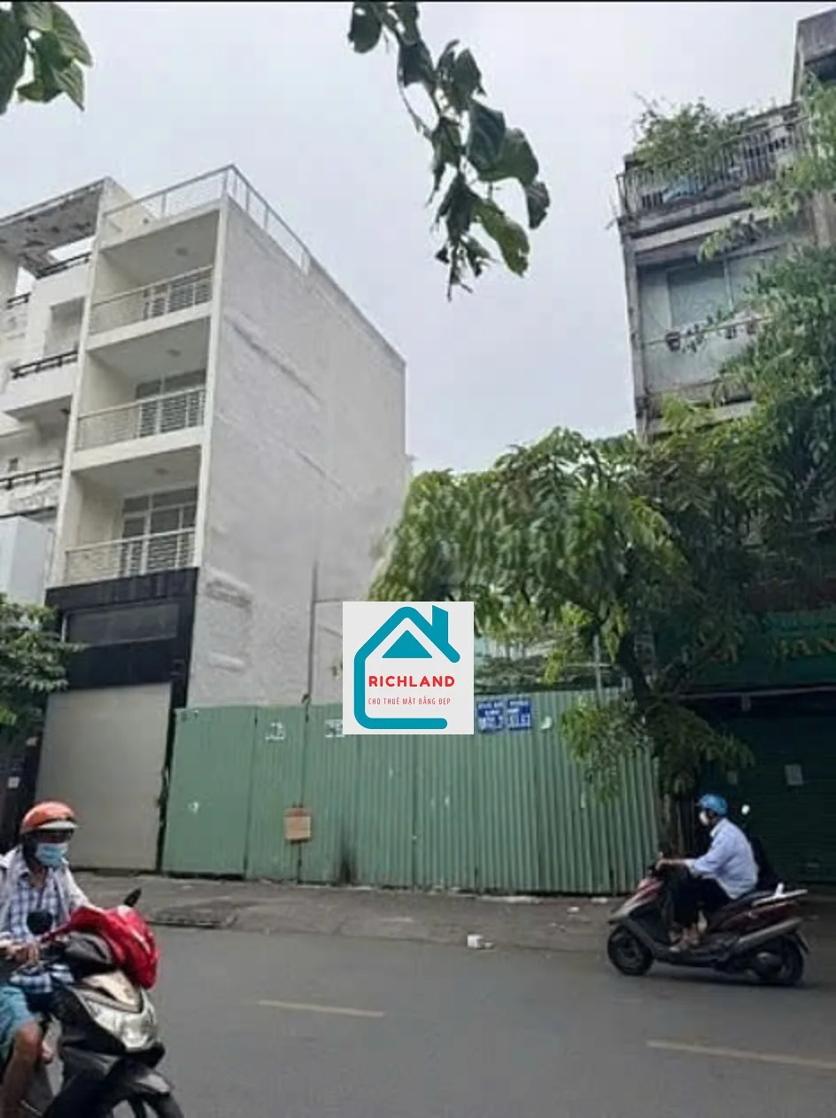 Cho thuê đất 2 mặt tiền 523bis Nguyễn Đình Chiểu, Phường 2, Quận 3. Giá 150 Triệu