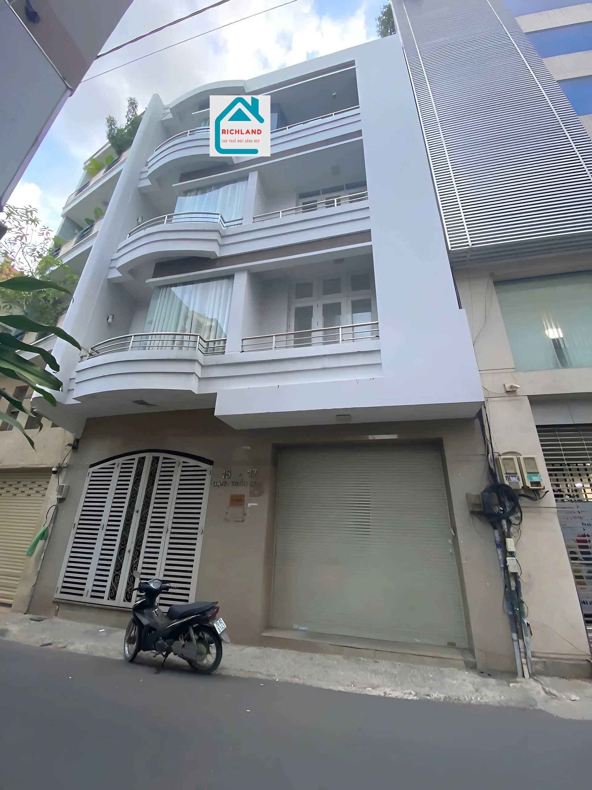 Cho Thuê Nhà: 15-17 Đặng Trần Côn, Phường Bến Thành, Quận 1. Giá 160 Triệu