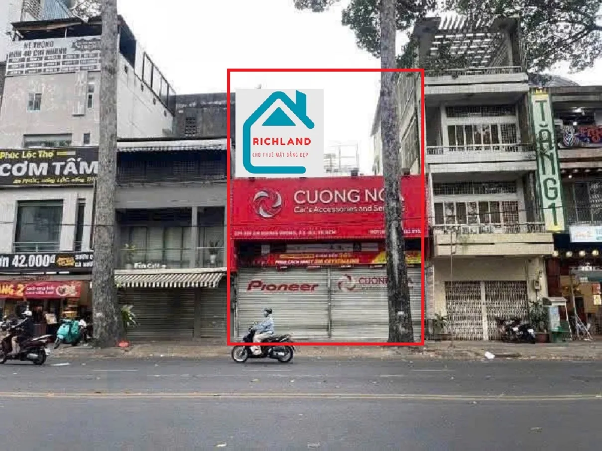 Cho thuê nhà 301-303 An Dương Vương P.3 Quận 5. Giá 180 Triệu