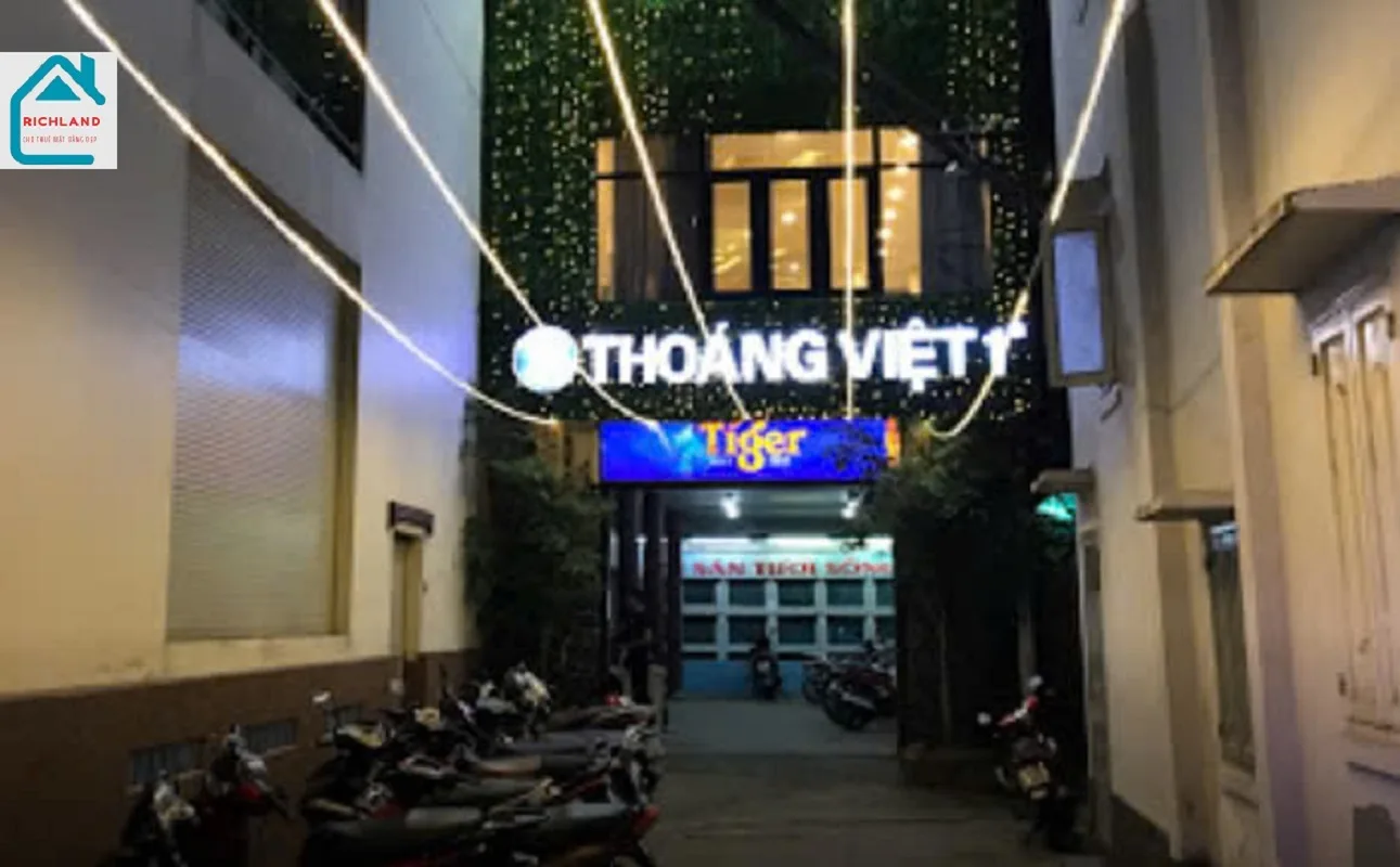 Cho thuê nhà Mặt Tiền Thụt  309/1 Huỳnh Văn Bánh, P. 11, Q.Phú Nhuận. Giá 240 Triệu