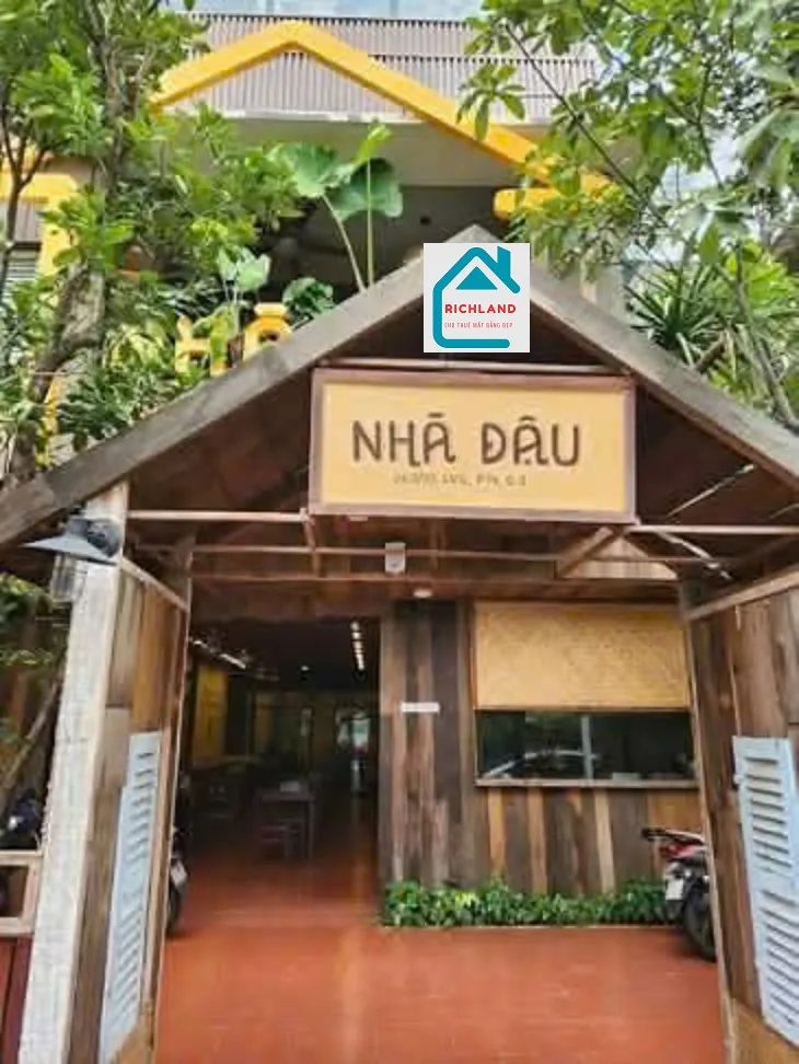 Cho thuê biệt thự HXH 262/10 Lê Văn Sỹ, phường 14, Quận 3. Giá 100 Triệu