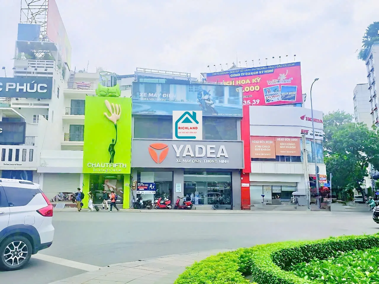 Cho Thuê Nhà: 2A-2B CMT8 + Ngã Sáu Phù Đổng, Phường Bến Thành, Quận 1, TPHCM. Giá 15.000$