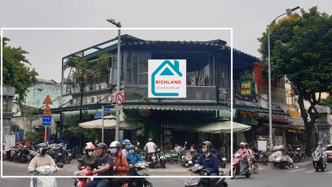 Cho thuê nhà GÓC 2MT số: 22 đường Trần Quốc Toản – Huỳnh Tịnh Của, P. Võ Thị Sáu, Quận 3. Giá 80 Tri