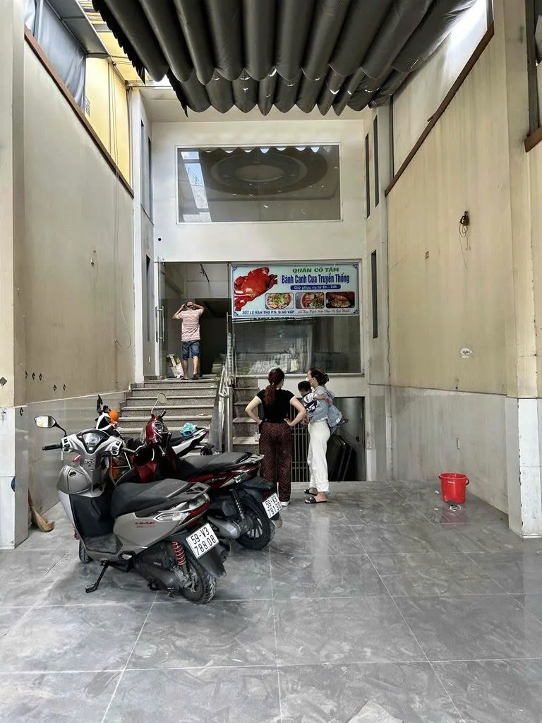 Cho thuê tòa nhà 337 Lê Văn Thọ P.11 Q.Gò Vấp. Giá 120 Triệu