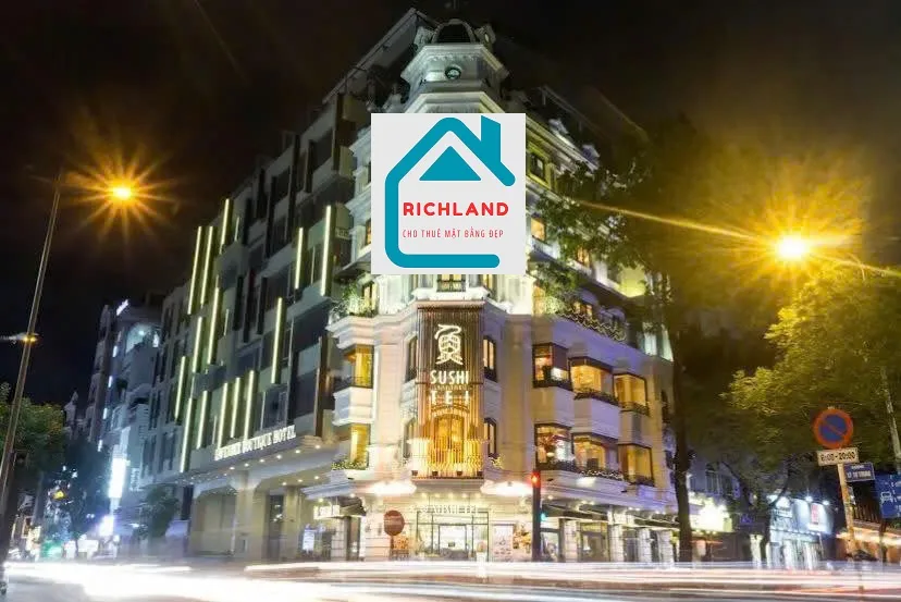 Cho thuê nhà GÓC 2MT: 200A Lý Tự Trọng, Phường Bến Thành, Quận 1- Giá cho thuê: 16.000$/tháng.