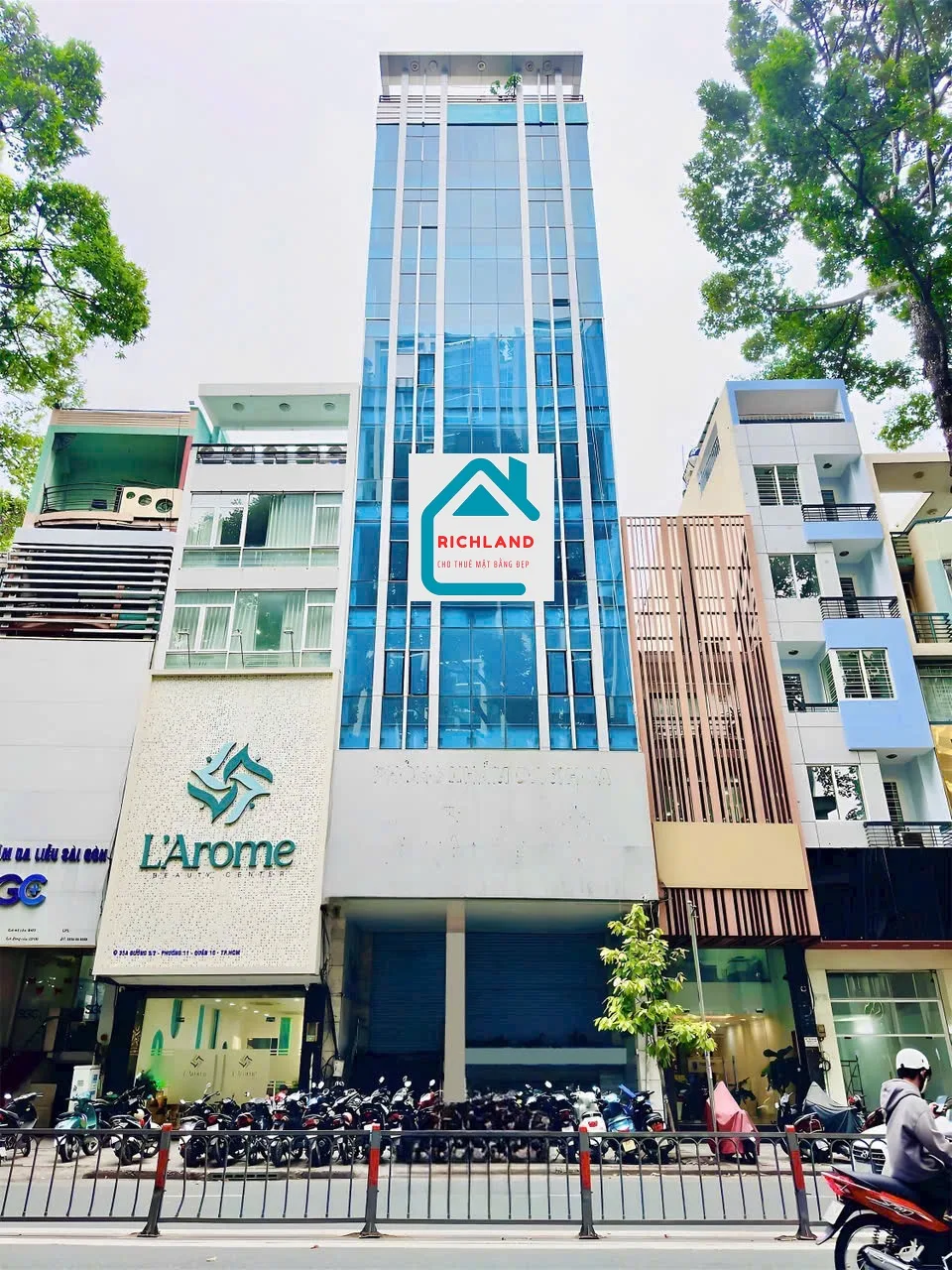 Cho Thuê Toà Nhà Mặt Tiền: 35B-35C Đường 3/2, Phường 11, Quận 10, TPHCM. Giá 360 Triệu