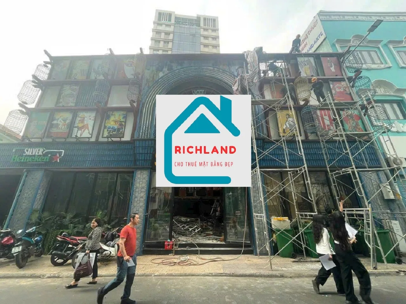 Cho thuê nhà mặt tiền 1-3 Nam Quốc Cang, Phường Bến Nghé, Quận 1. Giá 400 triệu