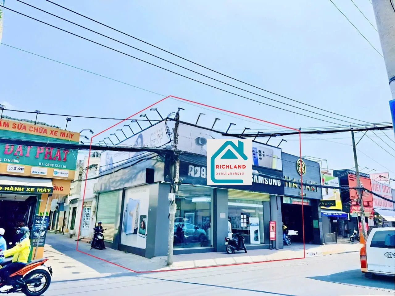 Cho Thuê Nhà GÓC 2MT: 696 Âu Cơ, Phường 13, Quận Tân Bình, TPHCM. Giá 90 triệu