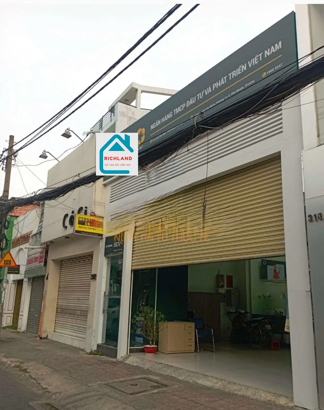 Cho thuê nhà mặt tiền 310A Huỳnh Văn Bánh P.11 Q.Phú Nhuận. Giá 130 triệu