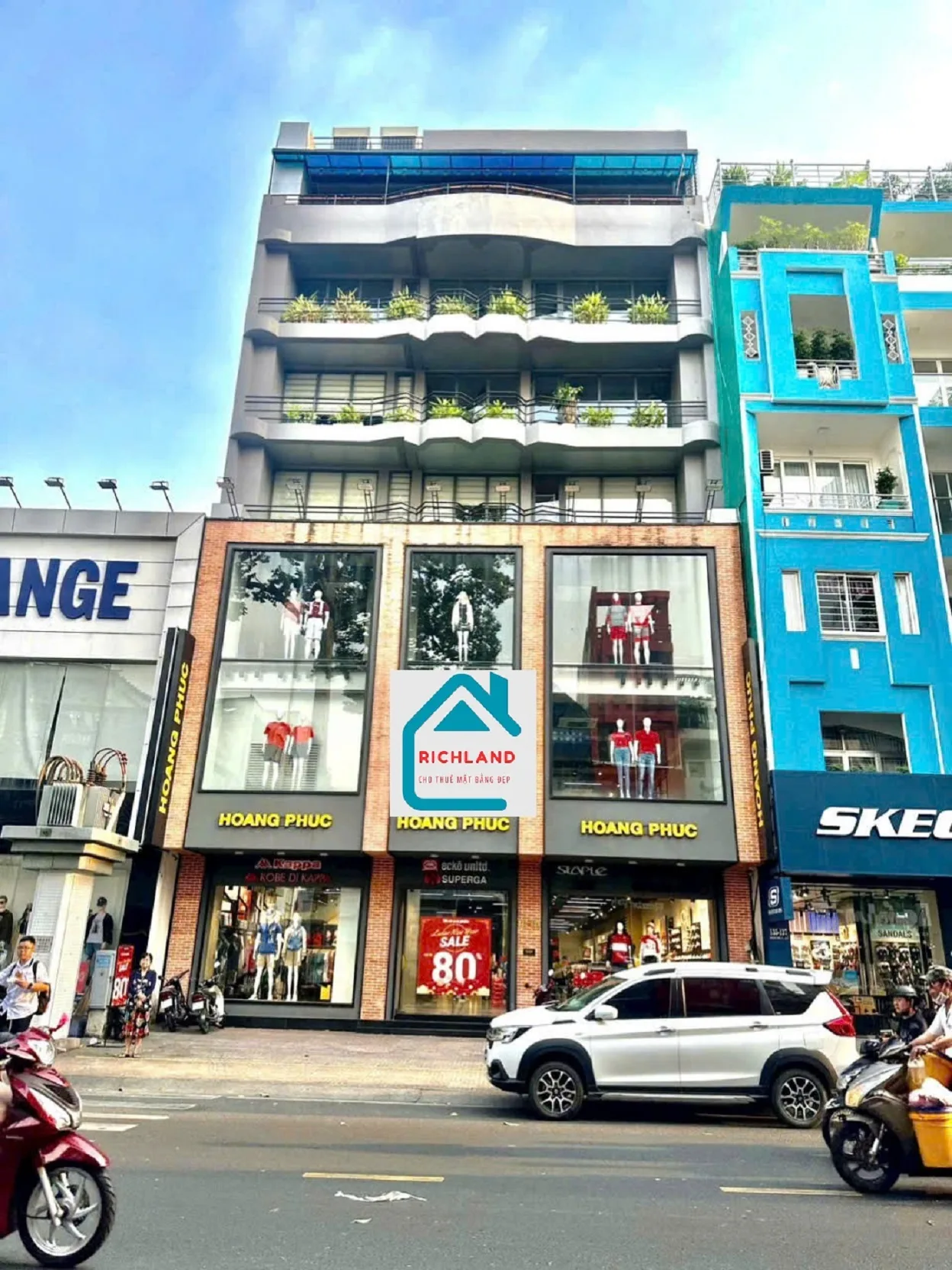 Cho thuê Tòa Nhà 3.200m2 -131-133 Nguyễn Trãi, P2,Quận 5(Đoạn 2 chiều sầm uất). Giá 800 Triệu