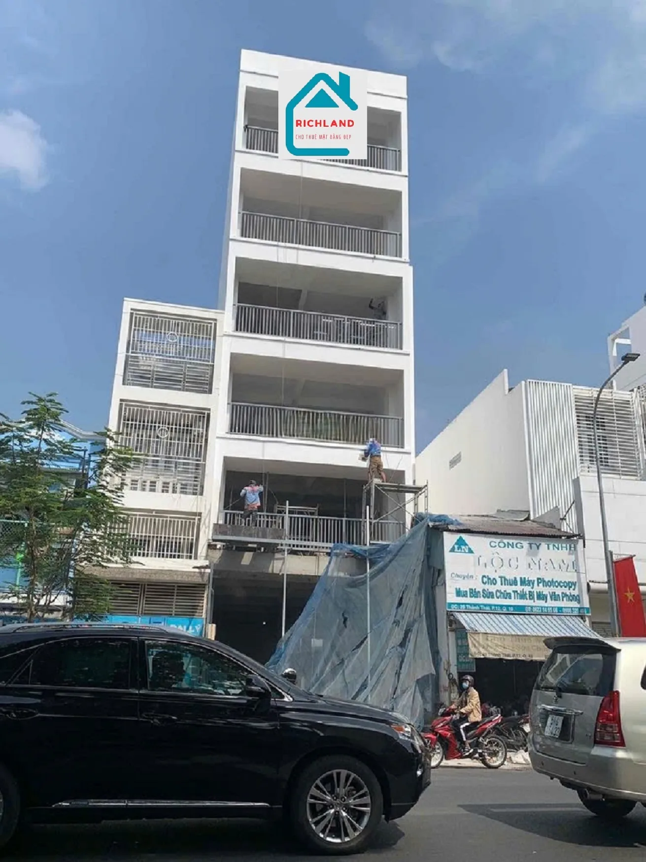 Cho thuê nhà mặt tiền 22-24 Thành Thái, P.12, Q.10 (P. Hòa Hưng). Giá thuê: 300 Triệu