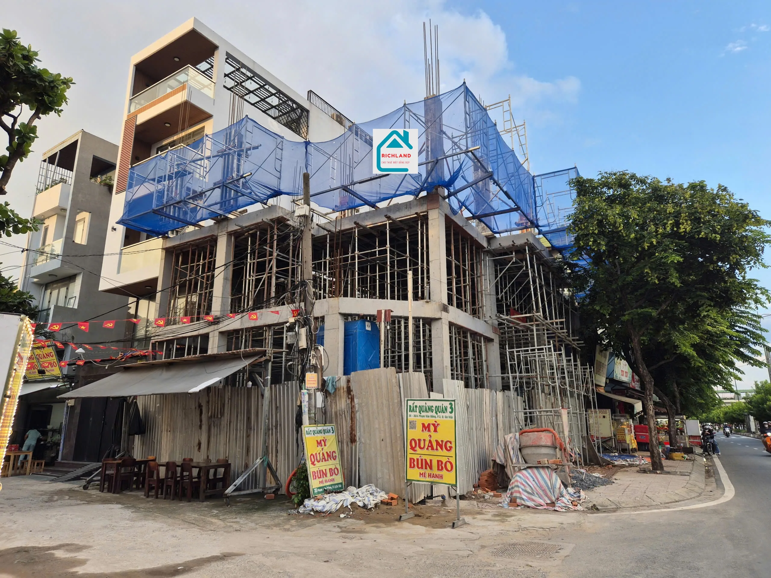 Cho thuê nhà GÓC 2 Mặt Tiền 37 Phạm Văn Đồng, P.3, Quận Gò Vấp(Cũ) - TP. Hồ Chí Mình. Giá 250 Triệu