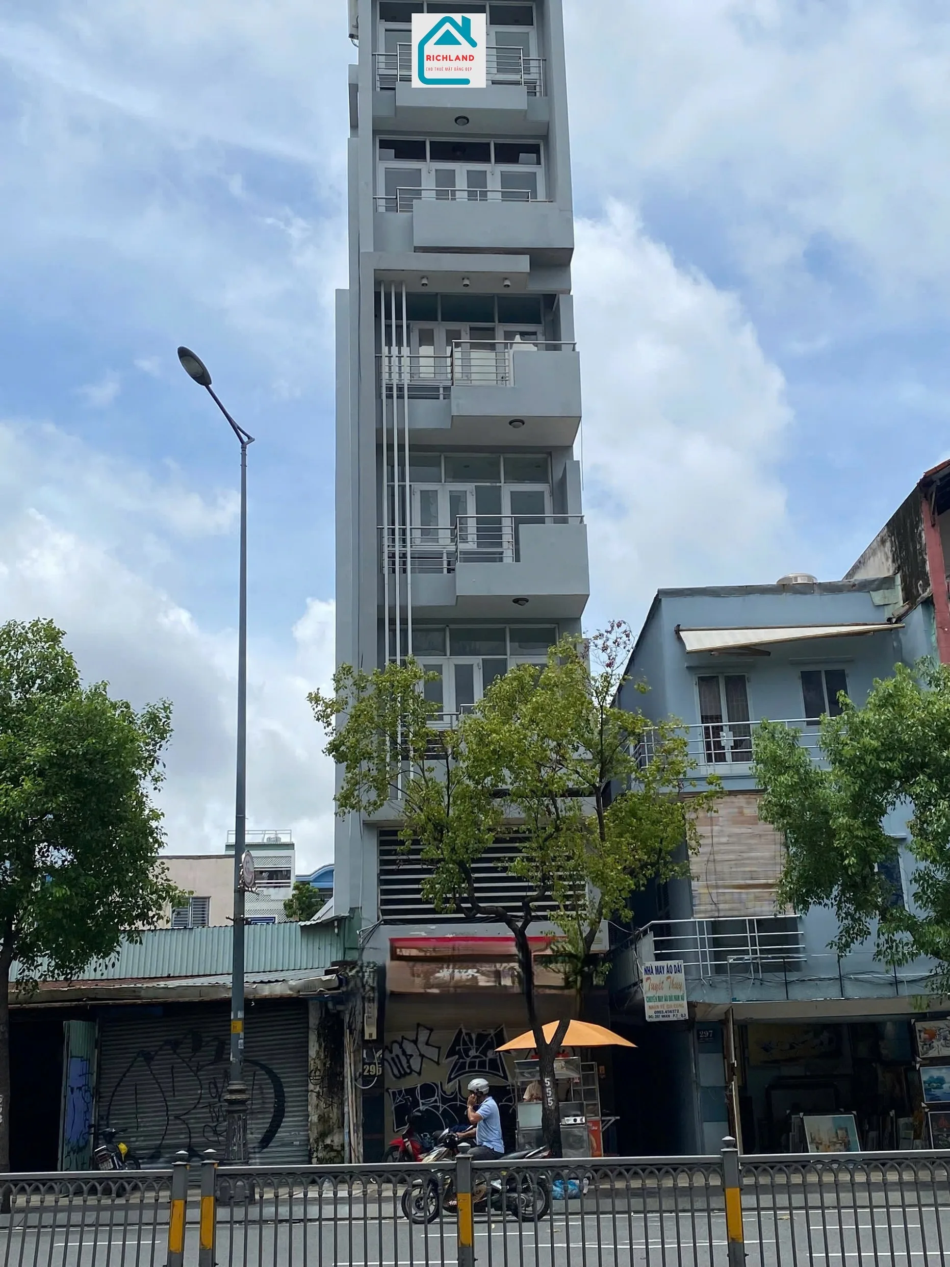 Cho thuê nhà mặt tiền 295 Nam Kỳ Khởi Nghĩa, P.Võ Thị Sáu, Q.3. Giá 100 Triệu