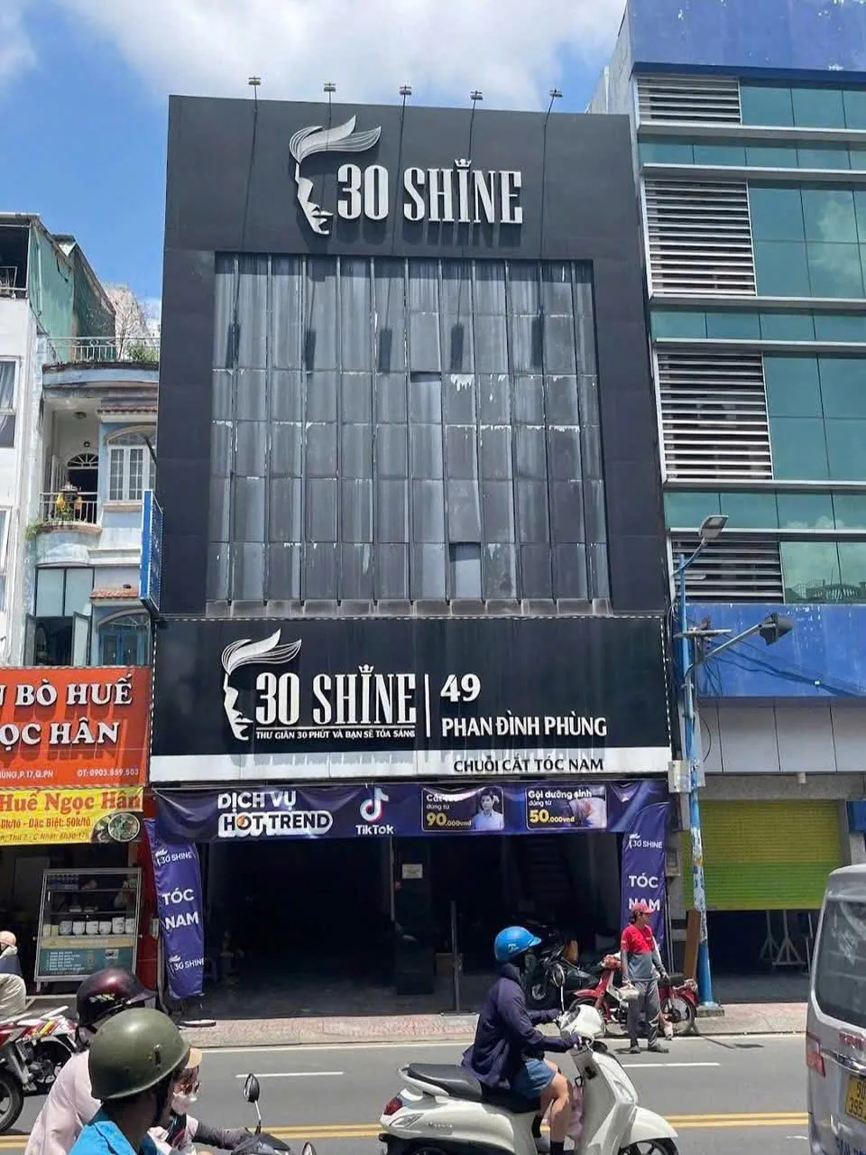 Cho thuê nhà mặt tiền: 49 Phan Đình Phùng, P.15, Q.Phú Nhuận+ Giá thuê: 85 triệu
