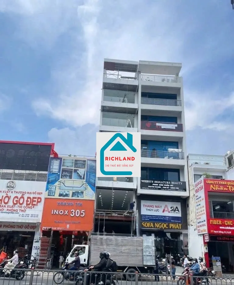 Cho thuê nhà mặt tiền 307 Bạch Đằng P.2, Q.Bình Thạnh+Giá thuê: 150 Triệu