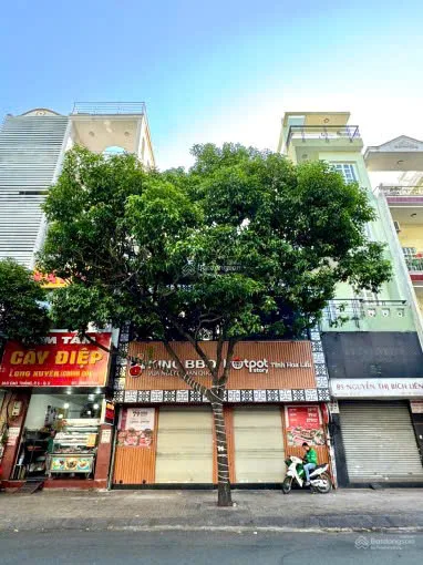 Cho thuê nhà 58C1-58C2 CAO THẮNG, Quận 3. Giá 200 triệu