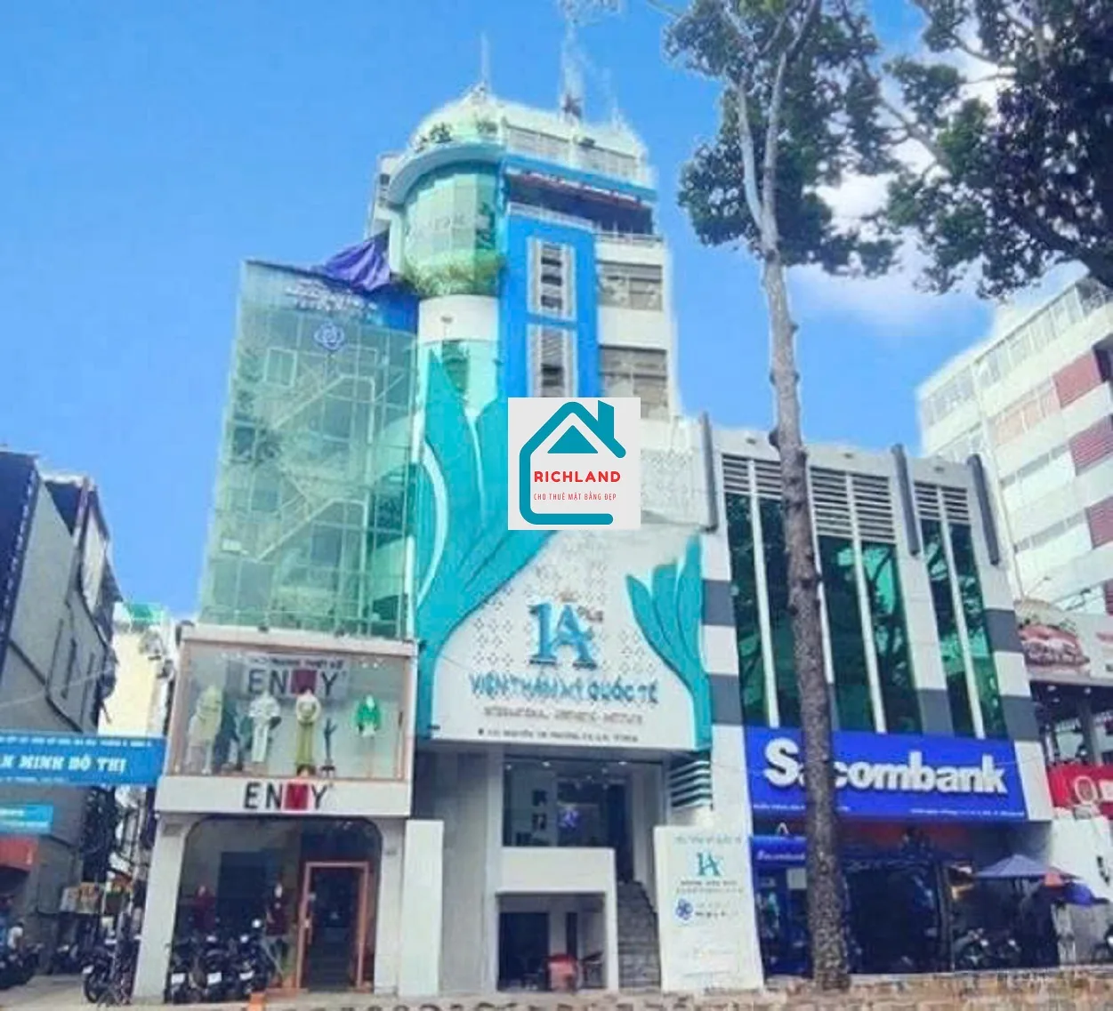 Cho thuê nhà mặt tiền 535 đường Nguyễn Tri Phương, P8, Quận 10. Giá 200 Triệu