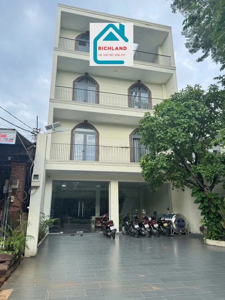 CHO THUÊ BIỆT THỰ 72-72A VÀNH ĐAI TRONG – BÌNH TRỊ ĐÔNG – BÌNH TÂN- HCM. Giá 120 triệu