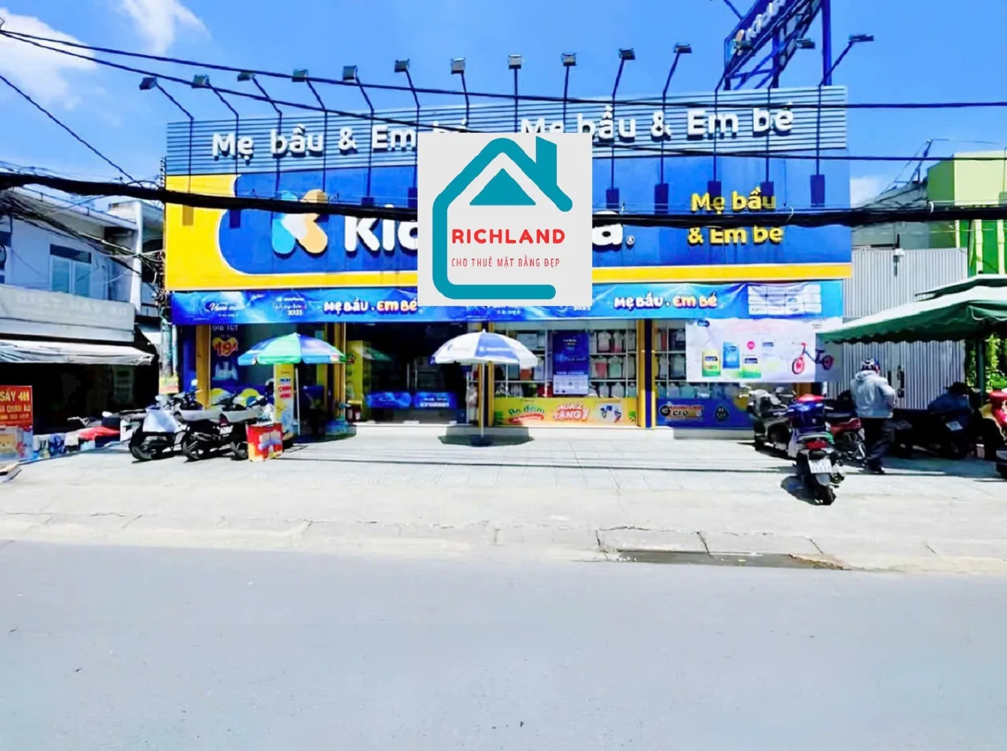 Cho Thuê Nhà Mặt Tiền: 02 Thoại Ngọc Hầu, Phường Hoà Thạnh, Quận Tân Phú, TPHCM. Giá 140 Triệu