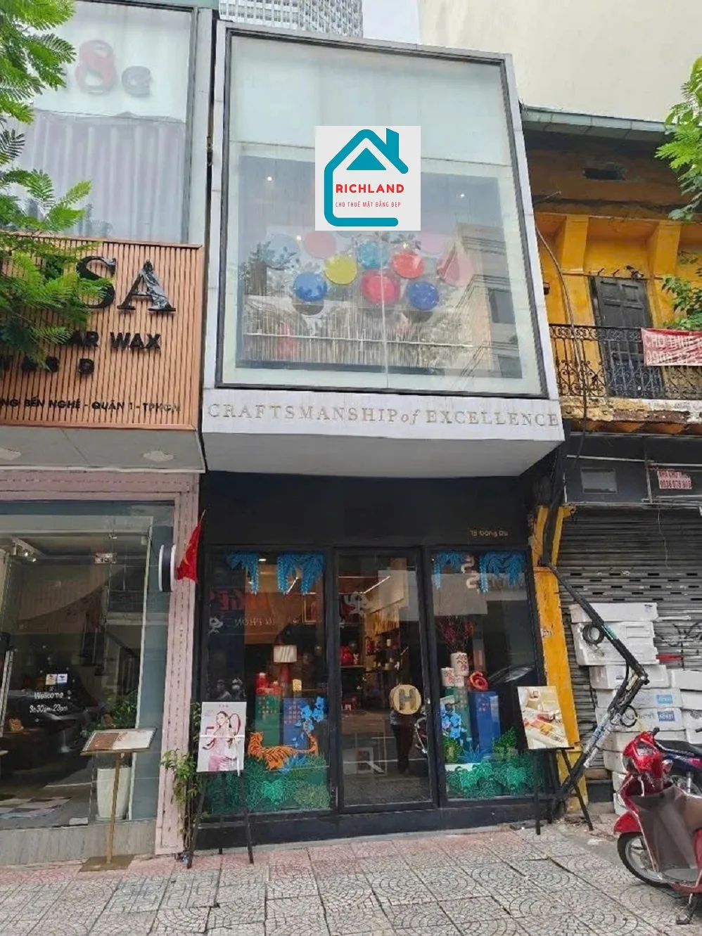 Cho thuê nhà mặt tiền 15 Đông Du, Bến Nghé, Quận 1. Giá 169 Triệu