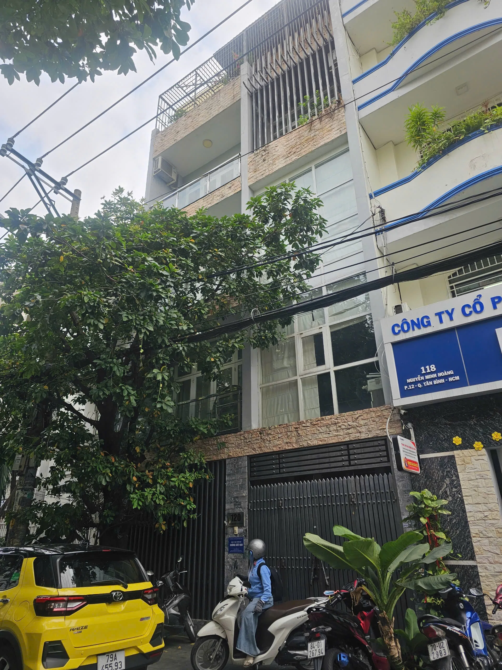 Cho thuê nhà mặt tiền 120 Nguyễn Minh Hoàng P.12 Q.Tân Bình. Giá 44 triệu