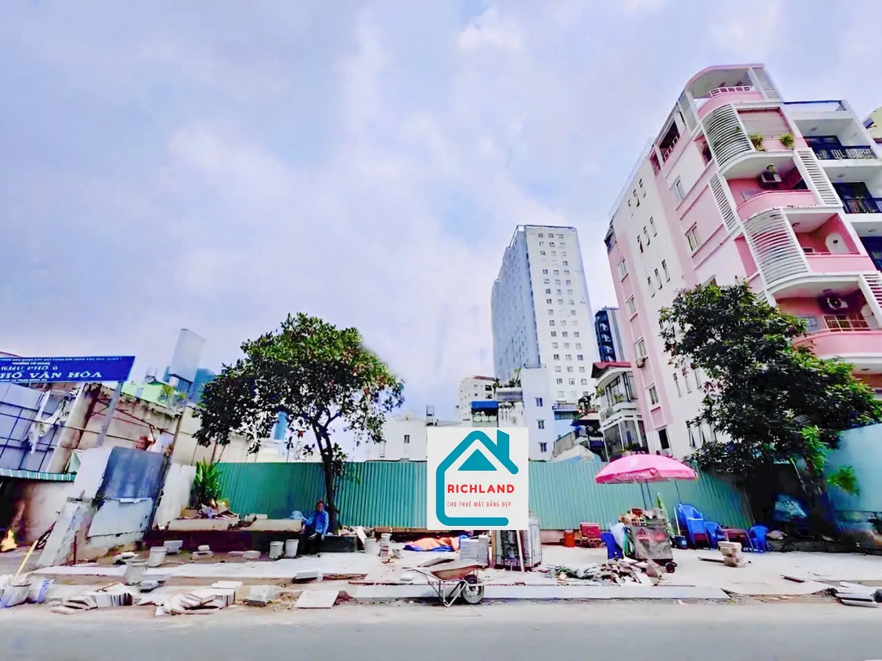 Cho Thuê Đất Mặt Tiền: 42 Trần Đình Xu, Phường Cô Giang, Quận 1, TPHCM. Giá 290 triệu