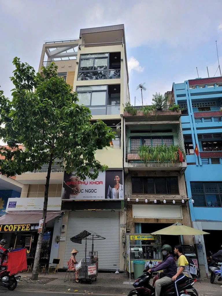 Cho thuê nhà mặt tiền 5 Nguyễn Trãi, P.2, Quận 5. Giá 55 triệu