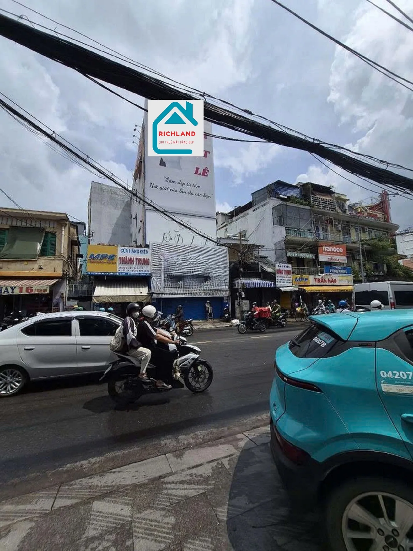 Cho thuê nhà mặt tiền: 10 - 12 Lê Quang Định, P.14, Q.Bình Thạnh. Giá 120 triệu
