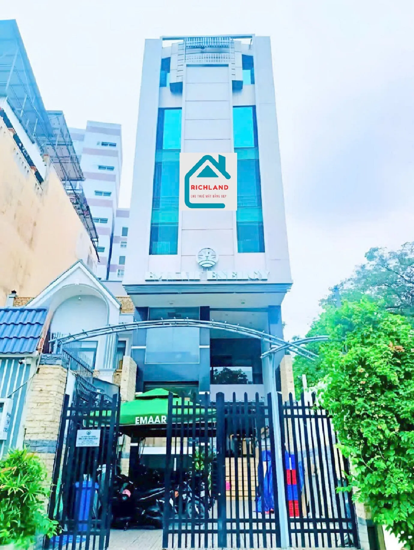 Cho thuê nhà mặt tiền MM13 TRƯỜNG SƠN, PHƯỜNG 15, QUẬN 10. Giá 130 Triệu