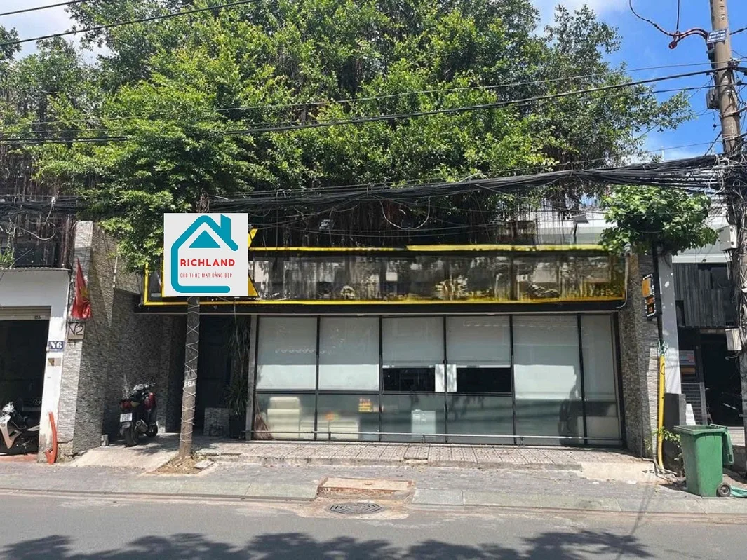 Cho thuê nhà mặt tiền N2 Trường Sơn, P.15, Quận 10. Giá 80 triệu