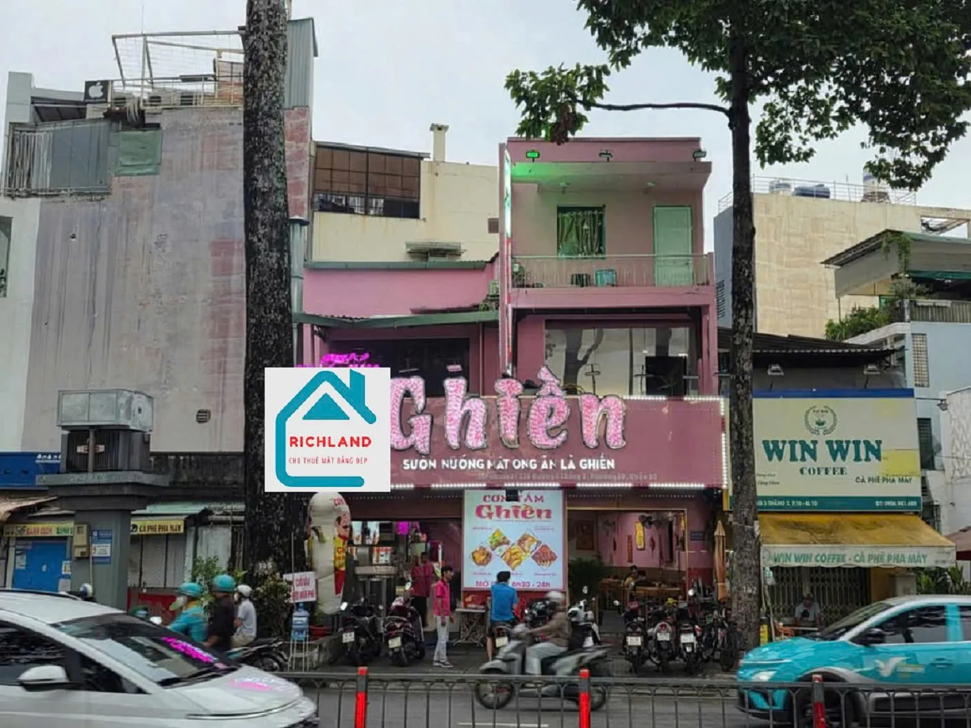 Cho thuê Nhà mặt tiền : 213 - 215 Đường 3/2, Quận 10. Giá thuê : 120 triệu/tháng.