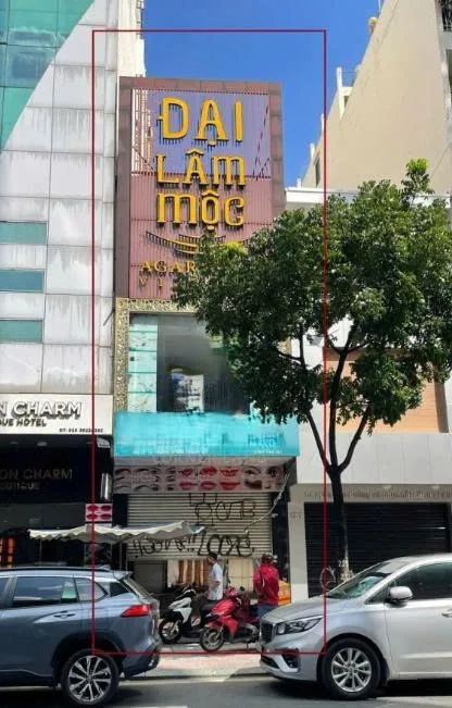 Cho thuê Nhà mặt tiền : 155 Lý Tự Trọng, Quận 1. Giá thuê : 160 triệu/ tháng.