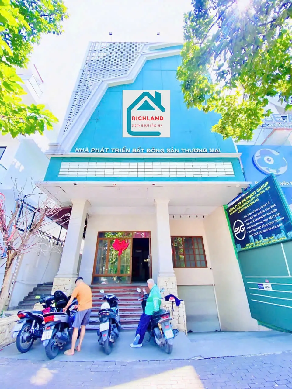 Cho Thuê Nhà Mặt Tiền : 94 Nguyễn Thị Thập, Phường Tân Hưng, Quận 7, TPHCM. Giá  thuê : 250 triệu / 