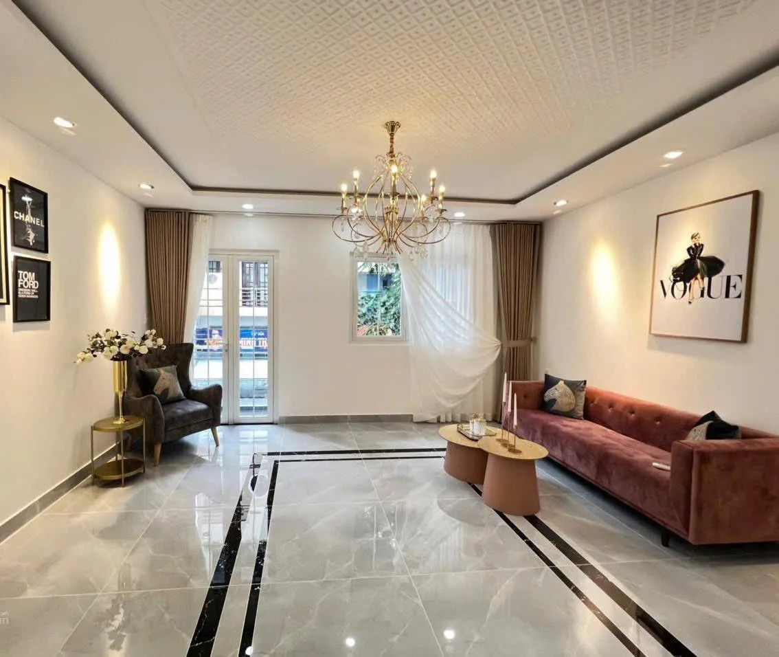 Cho thuê Nhà mặt tiền : 65 Nguyễn Hồng Đào, Phường 14, Quận Tân Bình. Giá thuê : 32 triệu/tháng