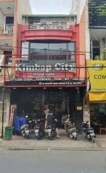 Cho thuê Nhà mặt tiền : 23 Nguyễn Minh Hoàng,  Phường 12, Quận Tân Bình. Giá thuê : 29 triệu/tháng