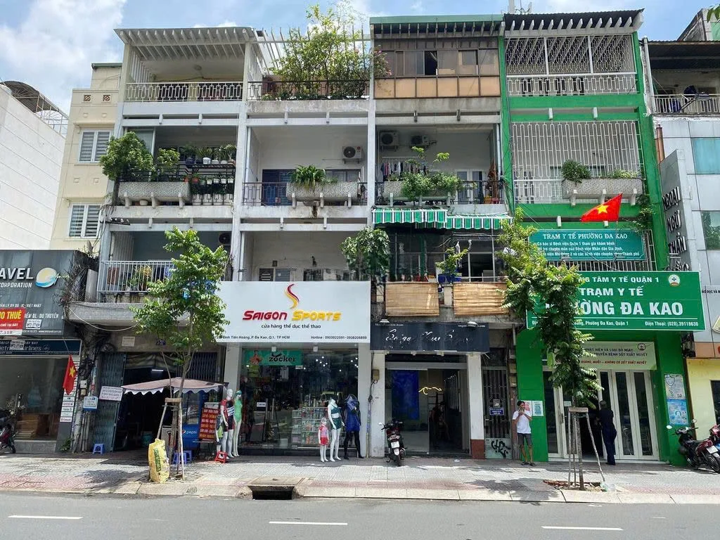 Cho thuê Nhà mặt tiền : 72B Đinh Tiên Hoàng,  Quận 1. Giá thuê : 45 triệu/tháng