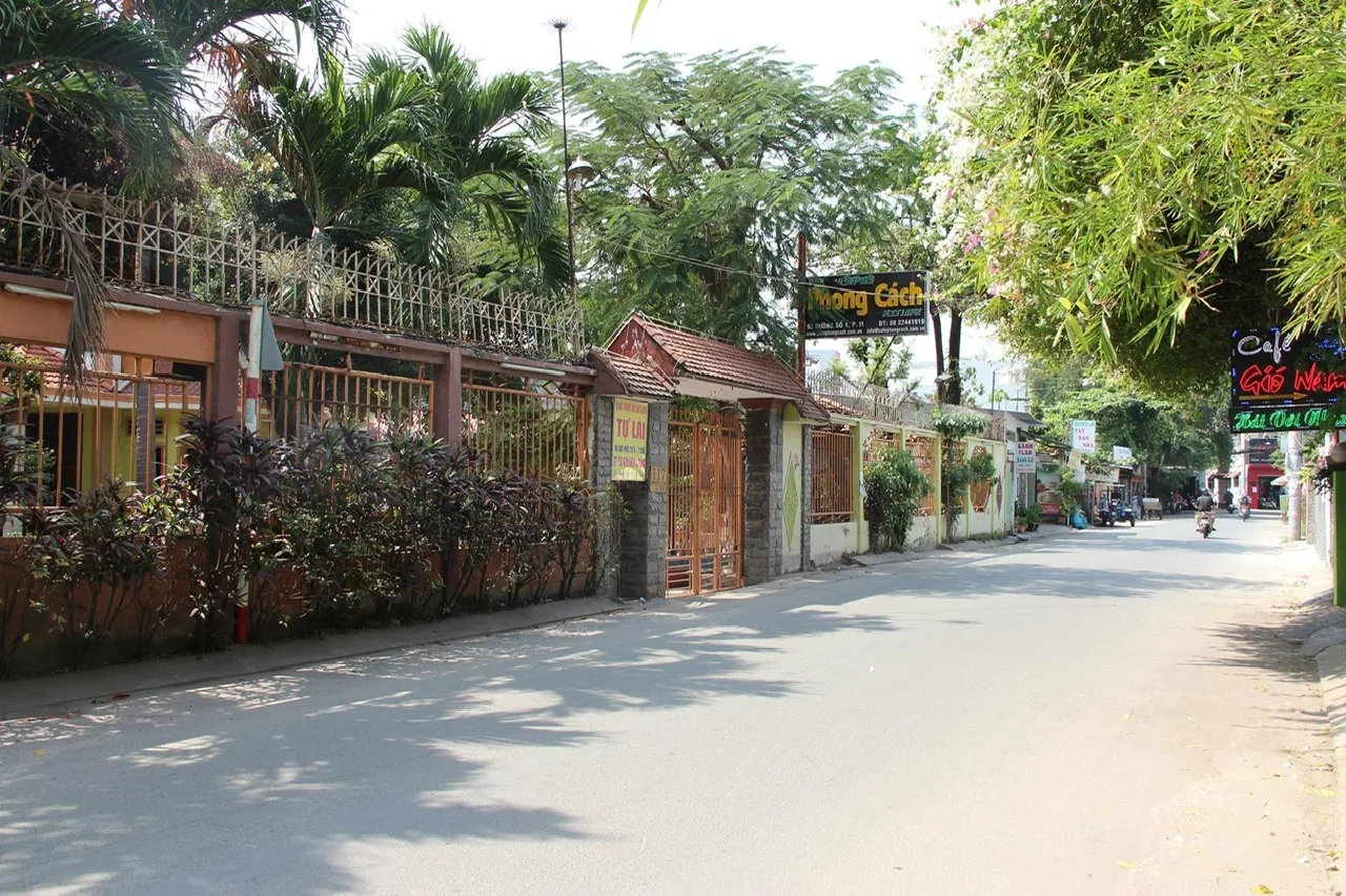 Cho thuê Biệt Thự sân vườn mặt tiền: 117 Đường số 1, P11, Quận Gò Vấp, Tp.HCM. Giá 100 triệu